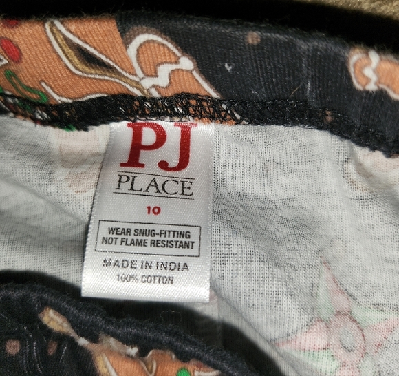 Gingerbread Patterned Leggings - Picture 2 of 4